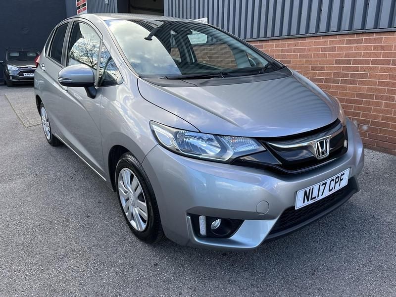 Used Honda Jazz S 102 HP (75 kW) 2017 Silver Hatchback