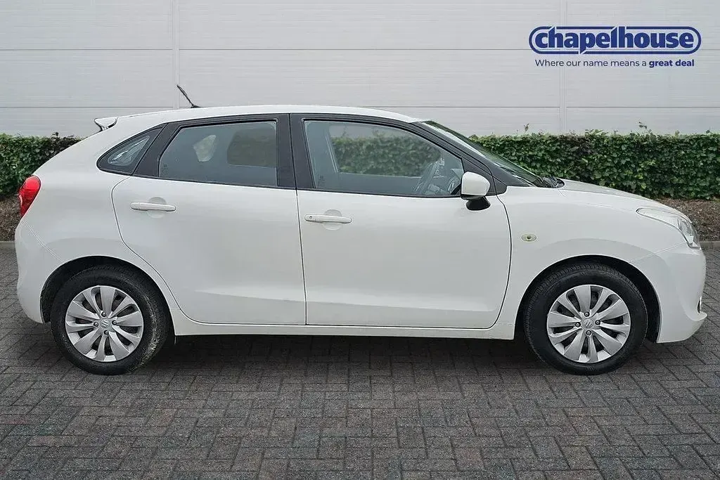 Used Suzuki Baleno SZ3 90 HP (66 kW) 2018 White Hatchback