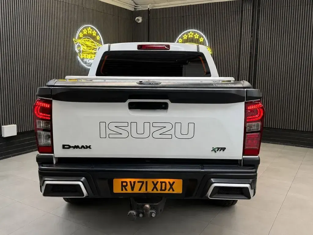 Used Isuzu D-Max 2021 White Pickup