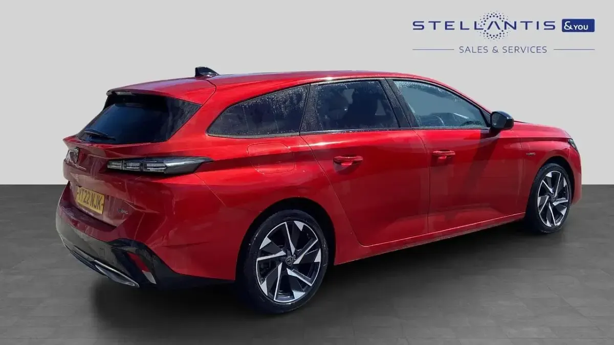 Used Peugeot 308 SW Allure Premium 178 HP (130 kW) 2022 Red Estate