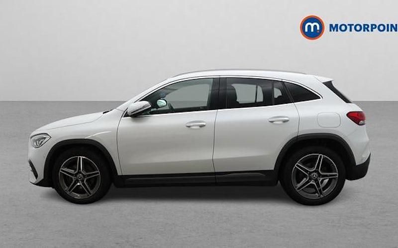 Used Mercedes GLA180 AMG Line Premium 136 HP (100 kW) 2021 White SUV