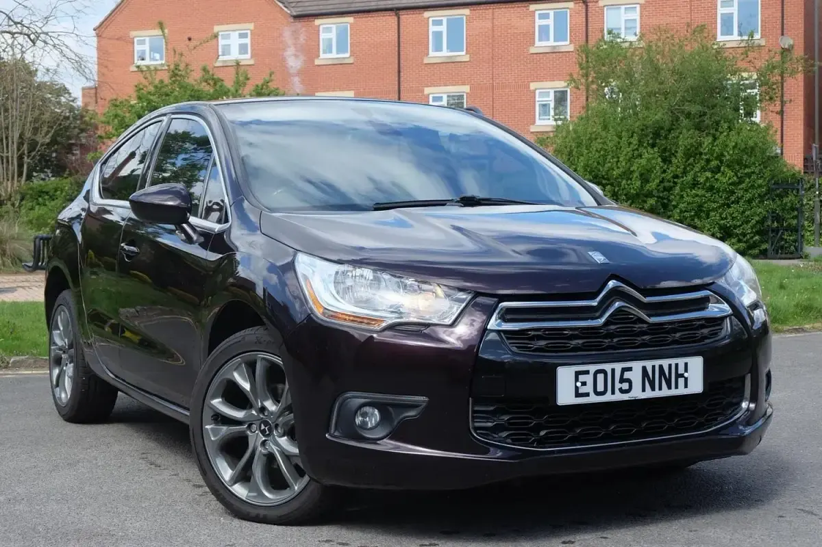 Używany Citroën DS4 115 KM (84 kW) 2015 Purpurowy Hatchback