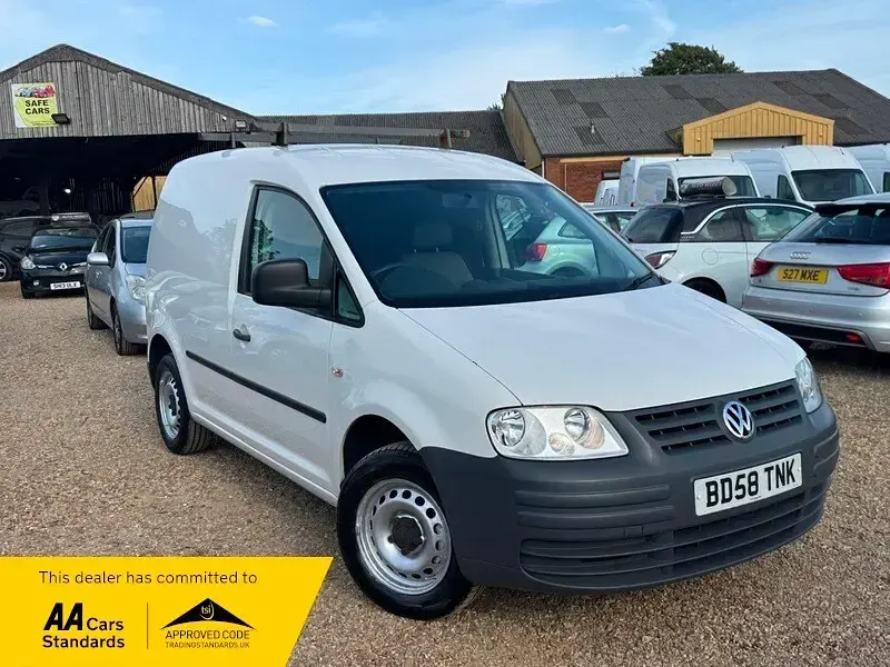 Used VW Caddy 104 HP (76 kW) 2008 White MPV