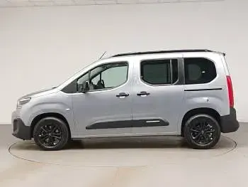 Używany Citroën Berlingo 101 KM (74 kW) 2025 Szary Minivan