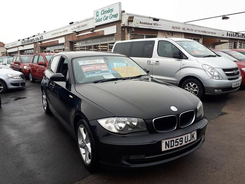 Used BMW 118 Sport Line 143 HP (105 kW) 2009 Black Hatchback