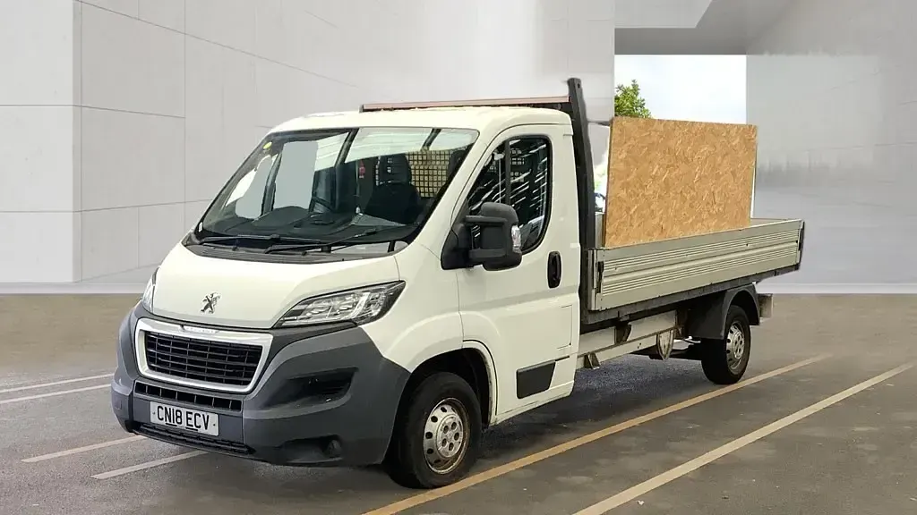 Used Peugeot Boxer 130 HP (95 kW) 2018 White Van