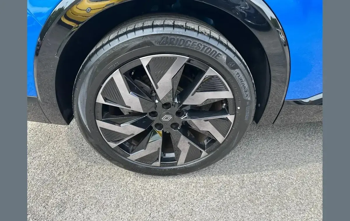 Begagnad Renault Rafale Techno Esprit Alpine 196 HK (144 kW) 2024 Blå SUV