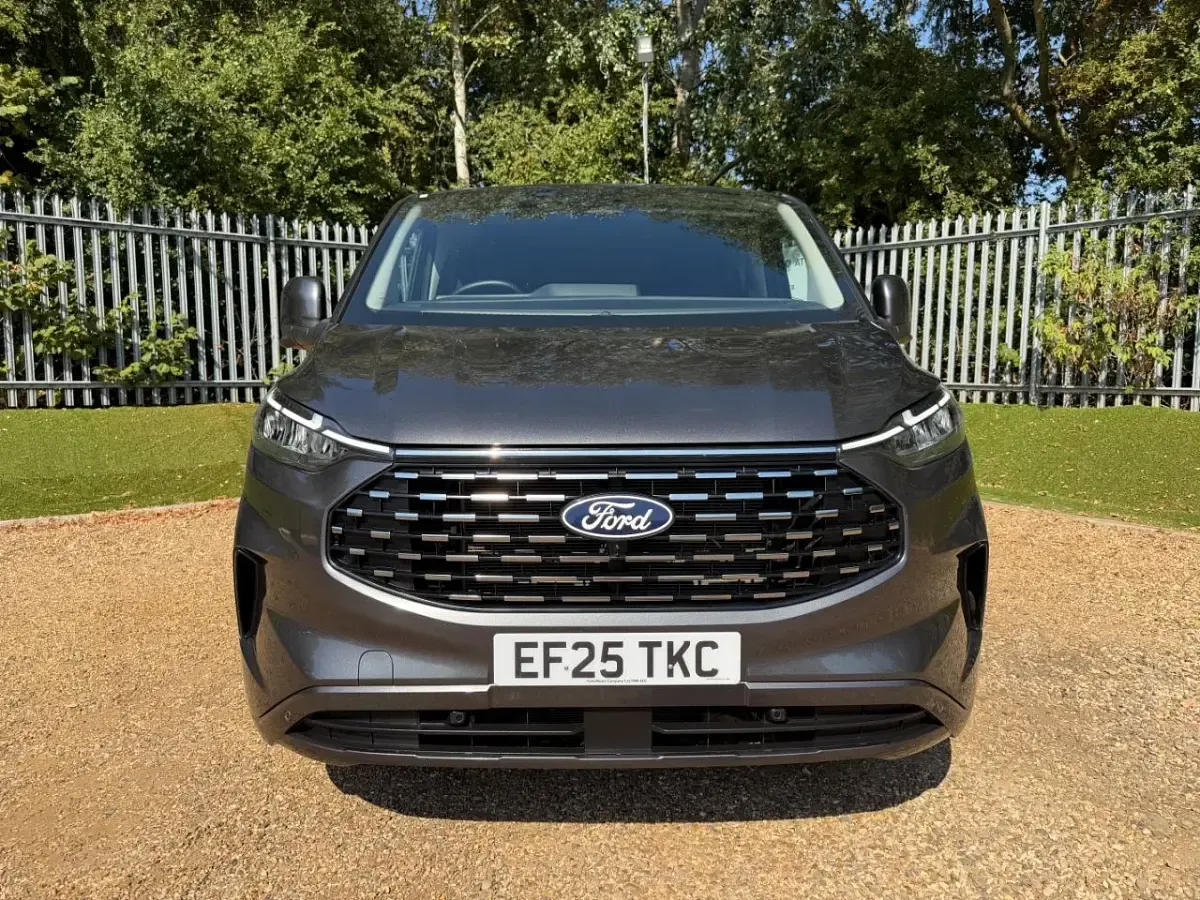 New Ford Tourneo Custom Titanium X 170 HP (125 kW) 2025 Grey Van