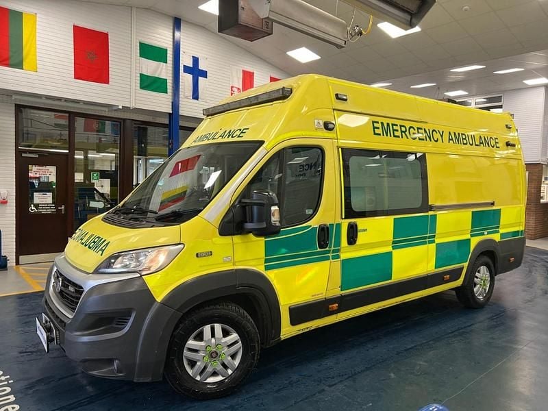 Used Fiat Ducato 180 HP (132 kW) 2017 Yellow Van