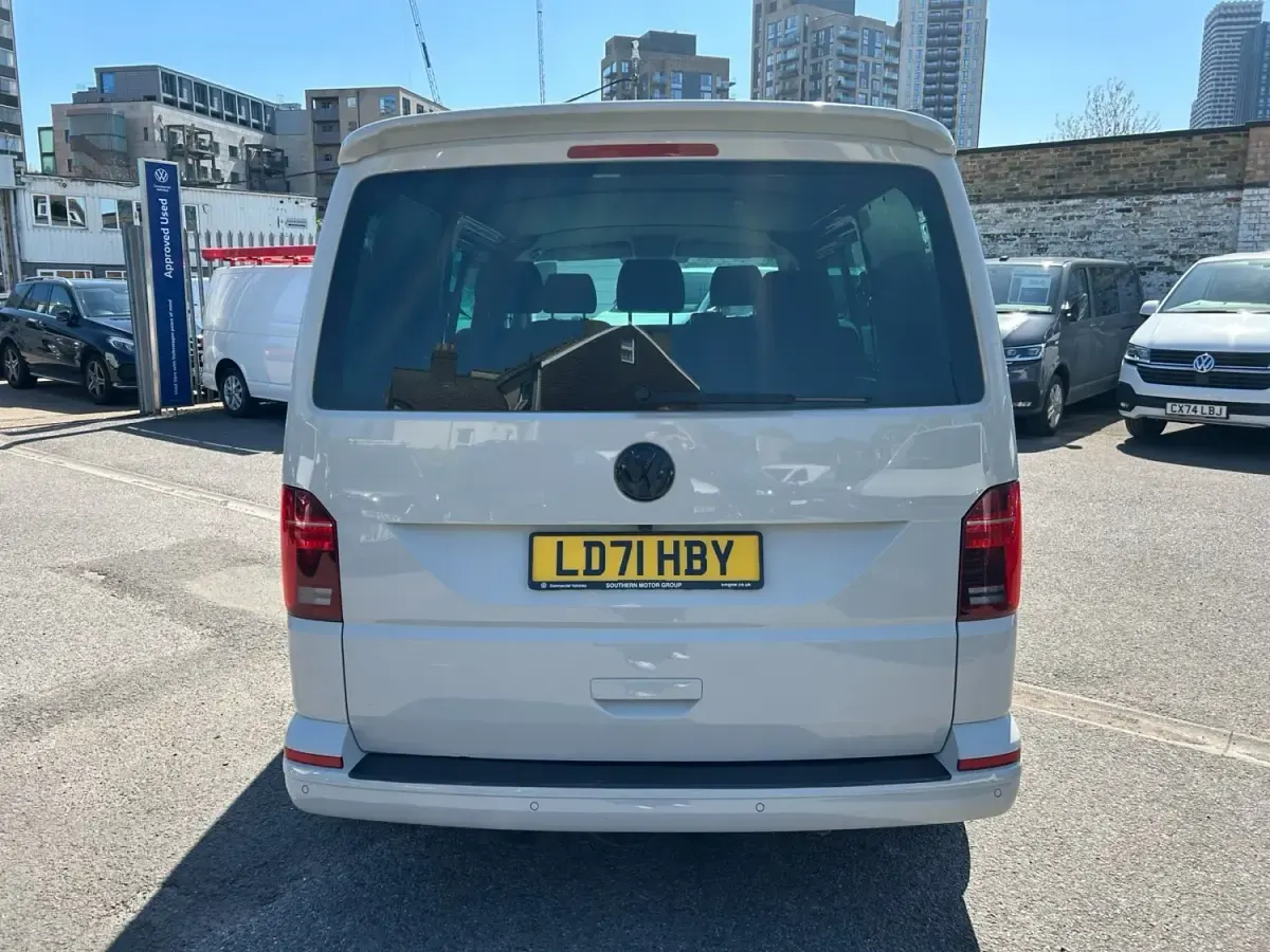 Używany VW Transporter Highline 2021 Szary Van