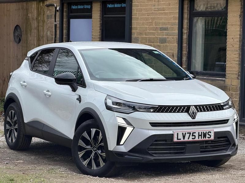 New Renault Captur Evolution 2025 White SUV