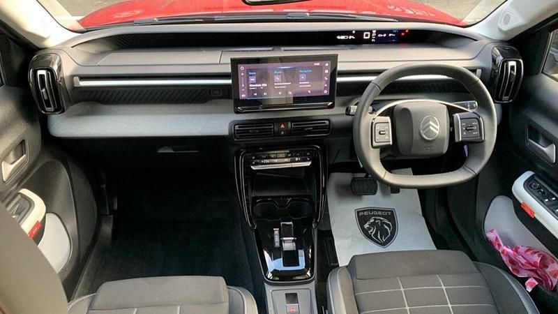 Used Citroën e-C3 81 kW (111 HP) 2024 Red Hatchback