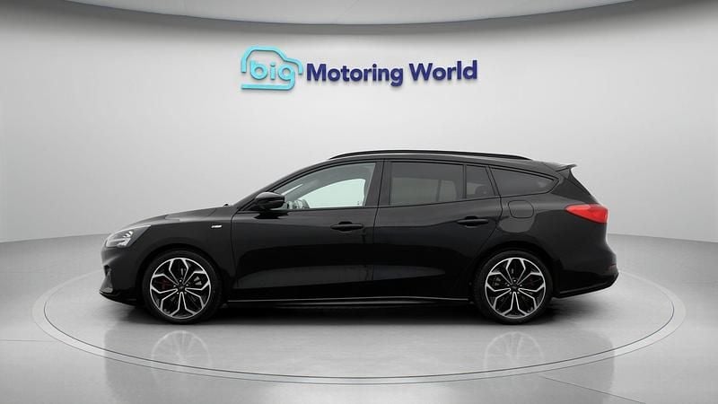 Used Ford Focus ST-Line X 120 HP (88 kW) 2021 Black Estate
