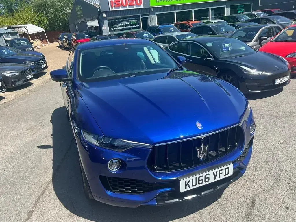 Used Maserati Levante 275 HP (202 kW) 2017 Blue SUV
