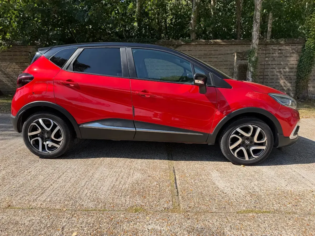 Used Renault Captur Iconic 2019 Red SUV