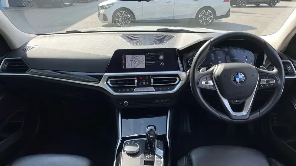 Used BMW 320 Sport Line 192 HP (141 kW) 2021 White Sedan