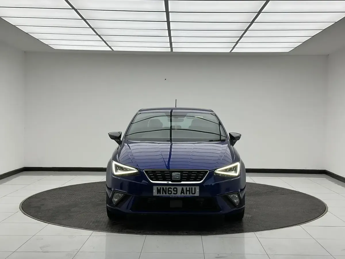Używany Seat Ibiza XCELLENCE Lux 115 KM (84 kW) 2019 Niebieski Hatchback