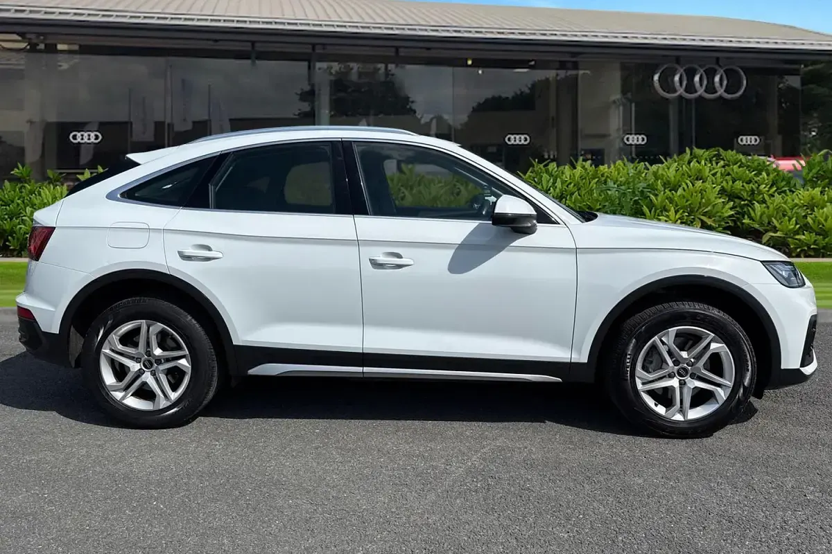 Used Audi Q5 Sport 204 HP (150 kW) 2022 White SUV
