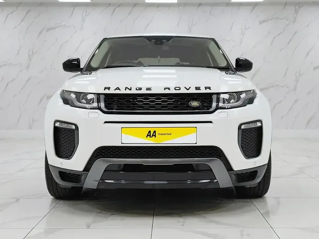 Used Land Rover Range Rover evoque HSE Dynamic 240 HP (176 kW) 2018 White SUV