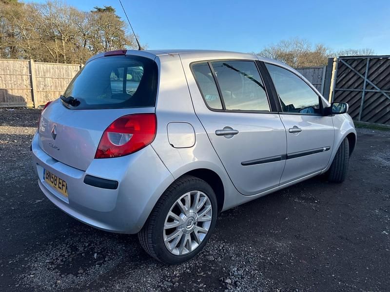 Used Renault Clio II Dynamique 2008 Silver Hatchback