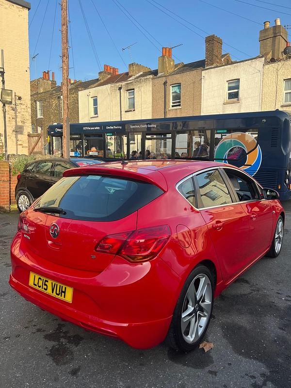 Used Vauxhall Astra Edition 2015 Red Hatchback