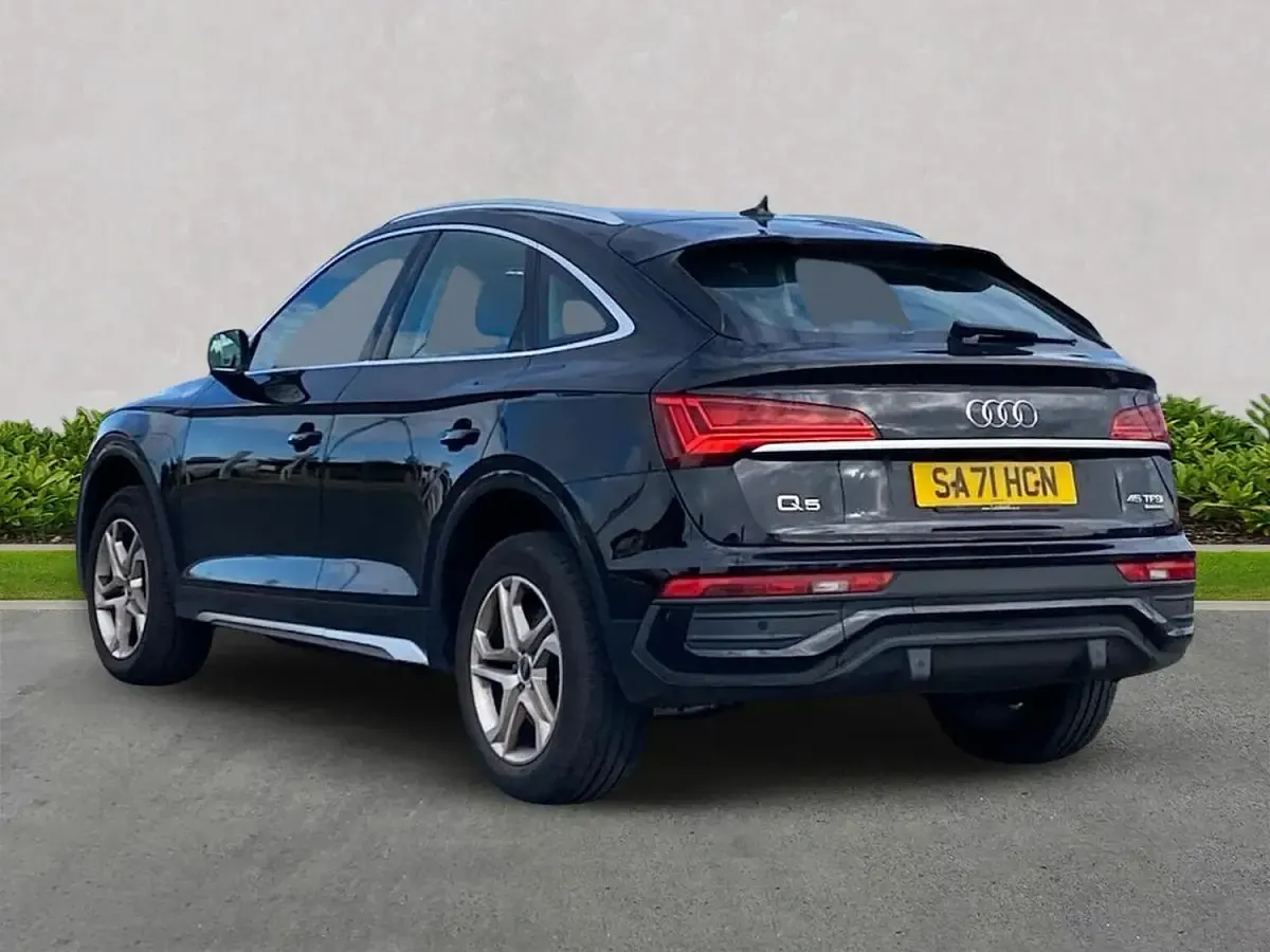 Used Audi Q5 Sportback Sport 265 HP (194 kW) 2021 Black SUV