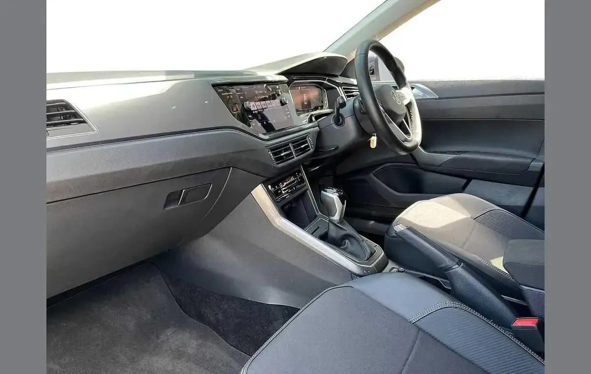 Used VW Taigo Style 115 HP (84 kW) 2024 Grey SUV