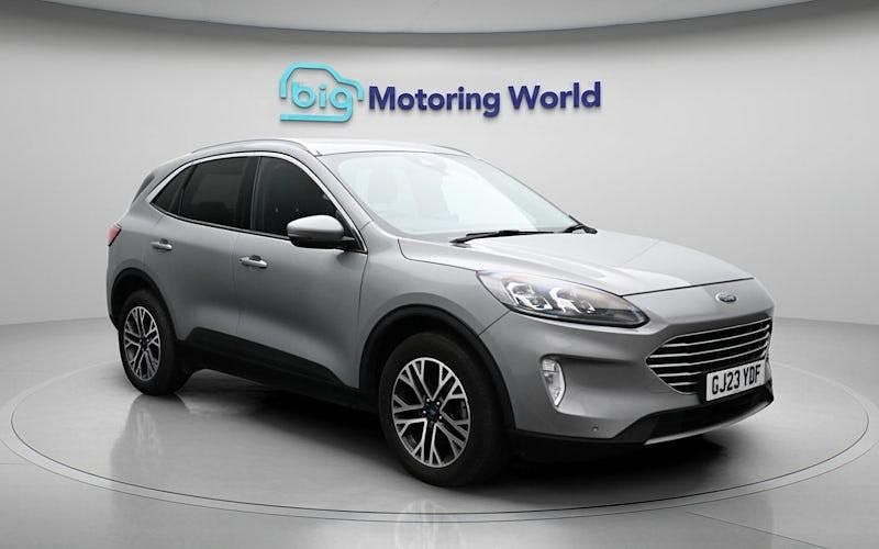 Used Ford Kuga Titanium 150 HP (110 kW) 2023 Silver SUV