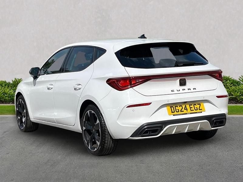 Used Cupra Leon 150 HP (110 kW) 2024 White Hatchback