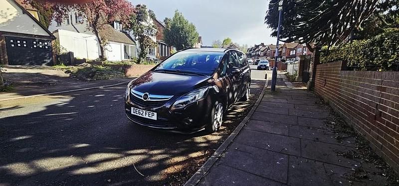 Used Vauxhall Zafira Tourer 167 HP (122 kW) 2012 Brown MPV