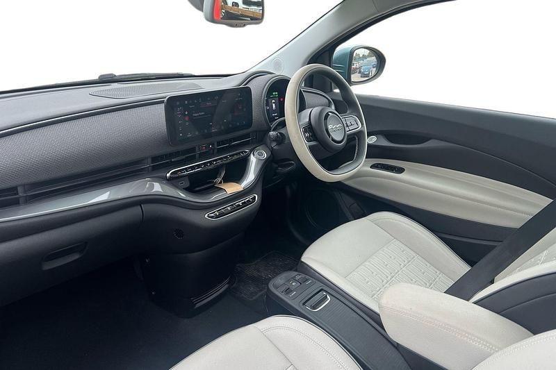 Used Fiat 500e La Prima 86 kW (118 HP) 2022 Blue Hatchback