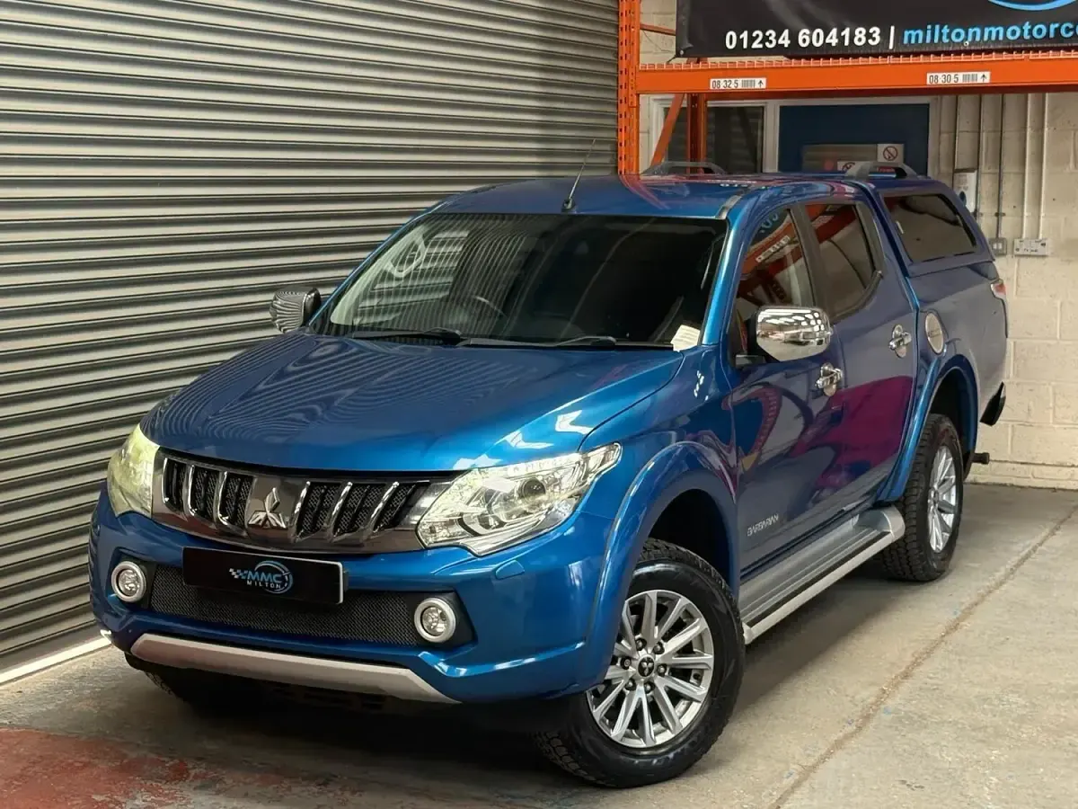 Used Mitsubishi L200 181 HP (133 kW) 2017 Blue Pickup