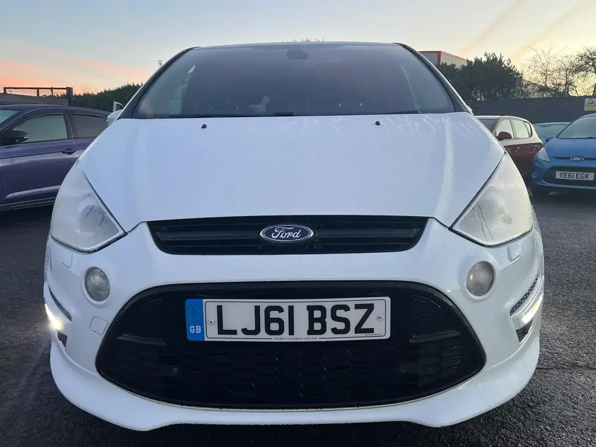 Used Ford S-MAX Titanium X 163 HP (119 kW) 2011 White MPV