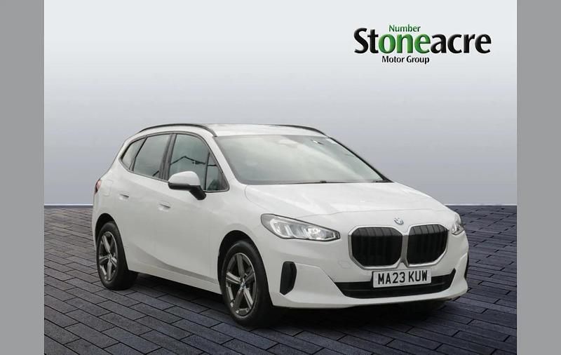 Used BMW 220 Sport Line 154 HP (113 kW) 2023 White Estate