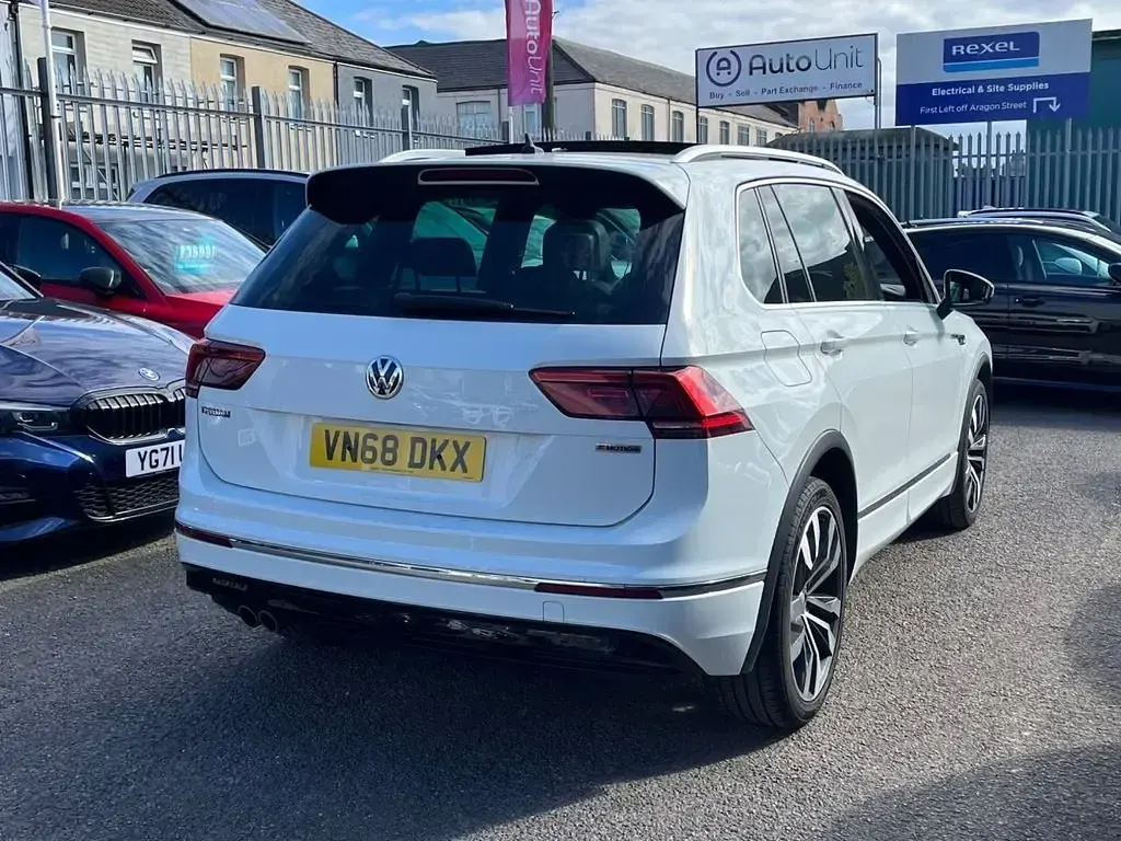 Używany VW Tiguan R-line 150 KM (110 kW) 2018 Biały SUV