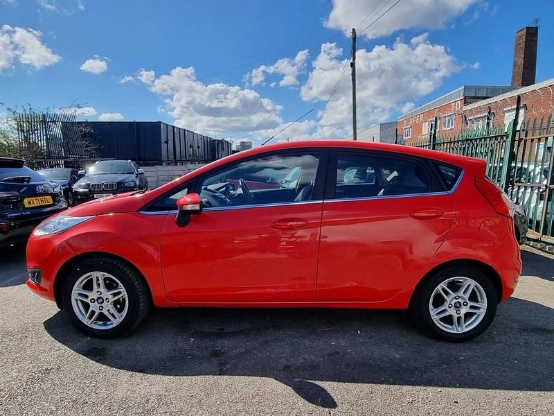 Red Used 2014 Ford Fiesta Zetec Hatchback | £6,495 (Fair price) - Image 1/4