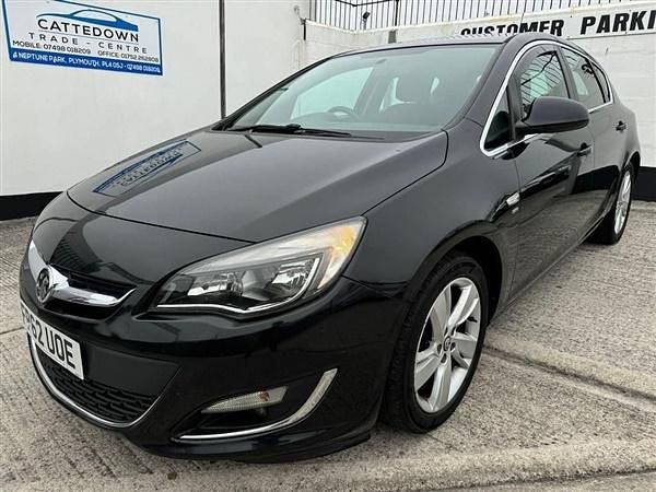 Black Used 2012 Vauxhall Astra SRi Hatchback | £3,495 (Fair price) - Image 1/1