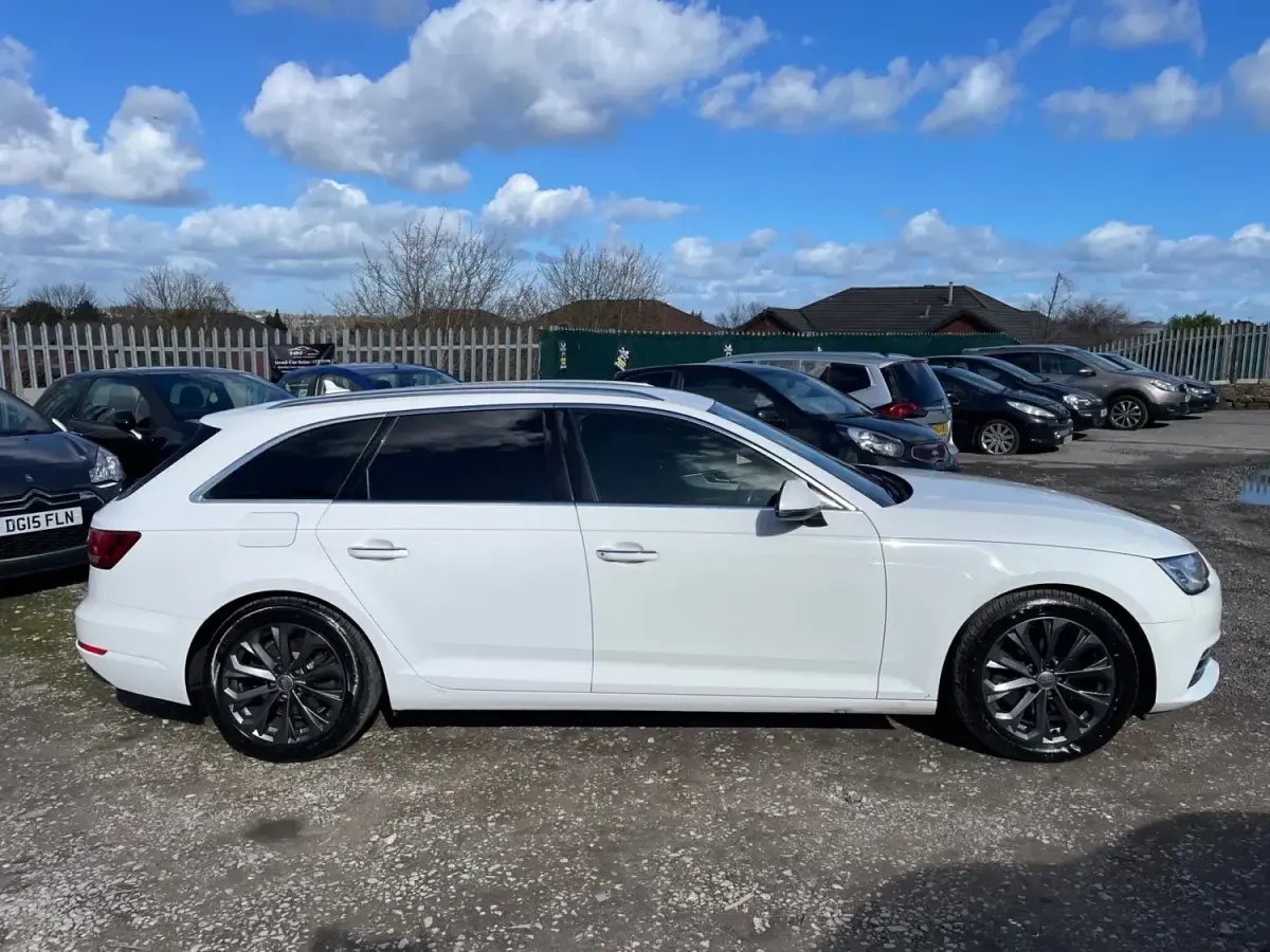 Used Audi A4 Business 2018 White Estate