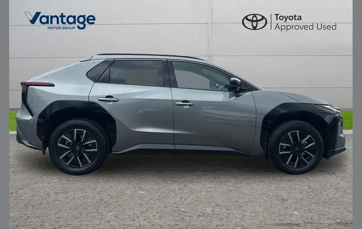 Used Toyota bZ4X Design 164 kW (224 HP) 2025 Grey SUV