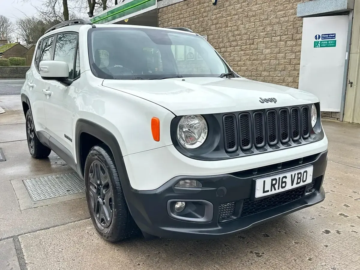 Used Jeep Renegade Night Eagle 120 HP (88 kW) 2016 White SUV