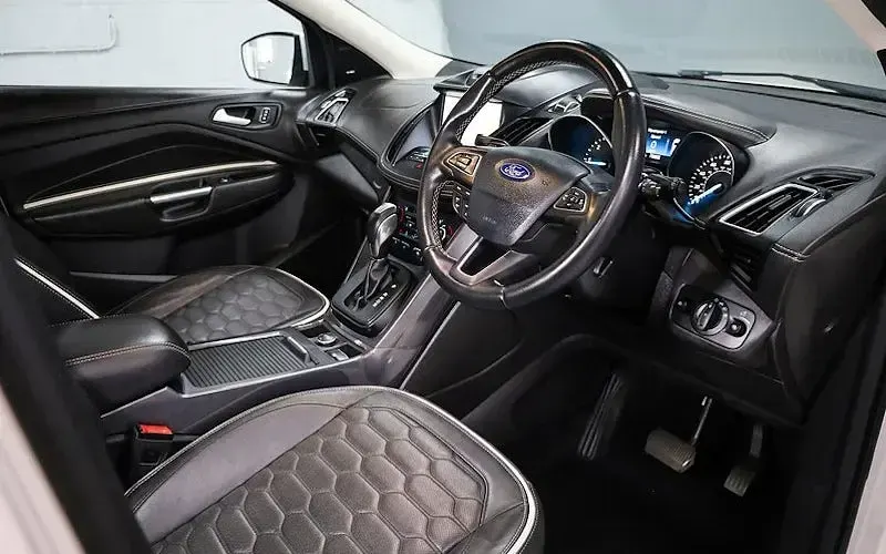 Used Ford Kuga Vignale 180 HP (132 kW) 2019 White SUV