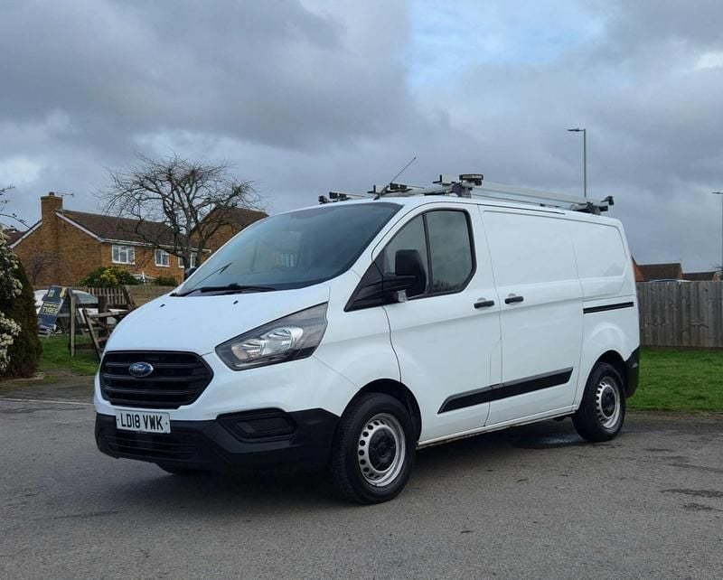 Used Ford Transit Custom 105 HP (77 kW) 2018 White Van