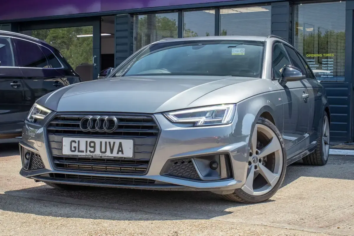 Used Audi A4 Black Edition 190 HP (139 kW) 2019 Grey Estate