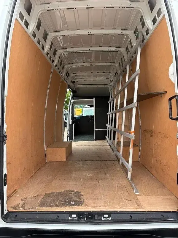 Used Iveco Daily 140 HP (102 kW) 2020 White Van