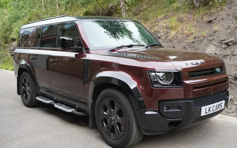 Used Land Rover Defender HSE Dynamic 300 HP (220 kW) 2024 SUV