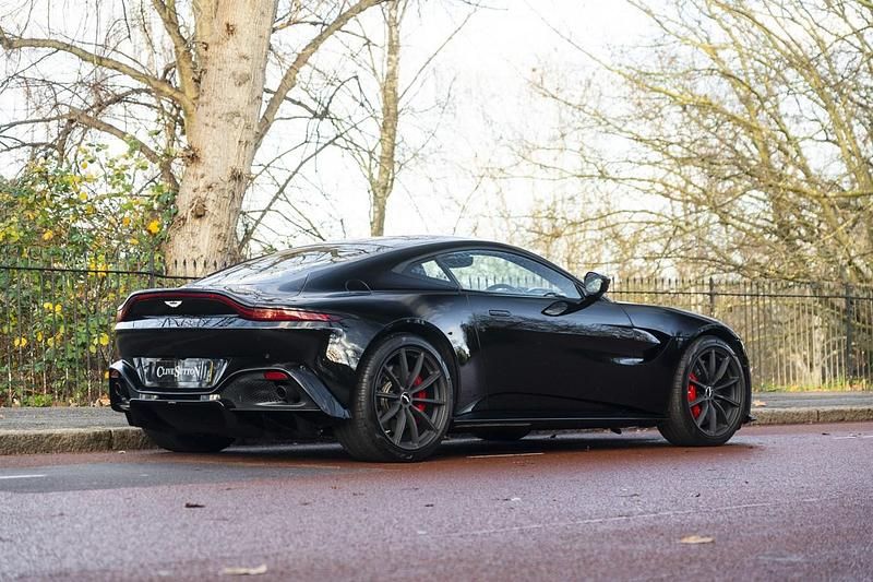 Used Aston Martin Vantage 510 HP (375 kW) 2018 Black Coupe