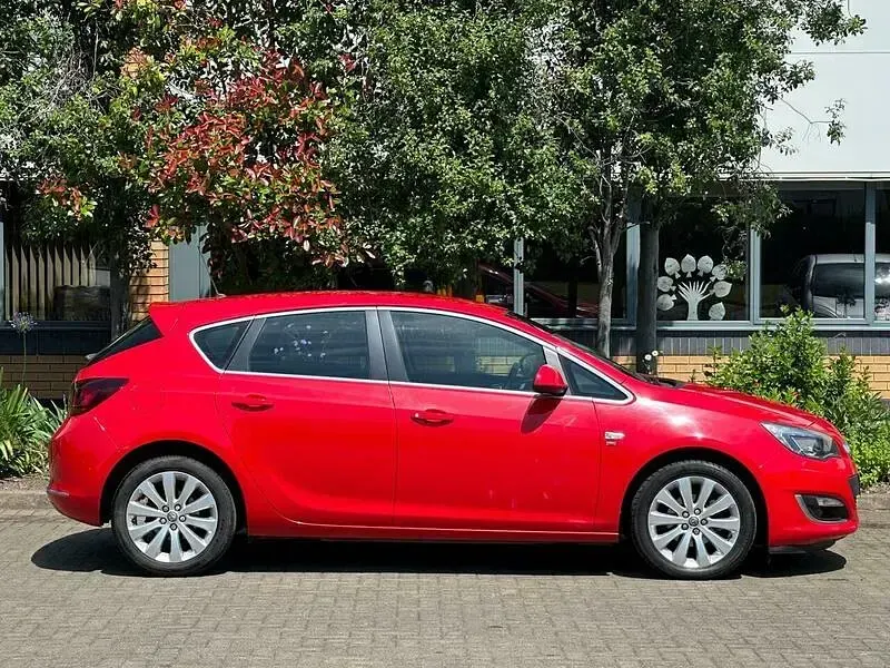 Used Vauxhall Astra 2013 Red Hatchback