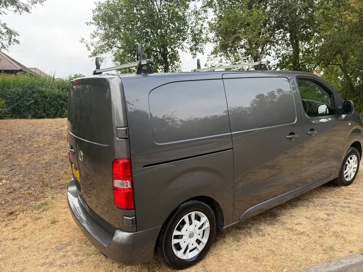 Used Vauxhall Vivaro Sportive 100 HP (73 kW) 2020 Grey MPV