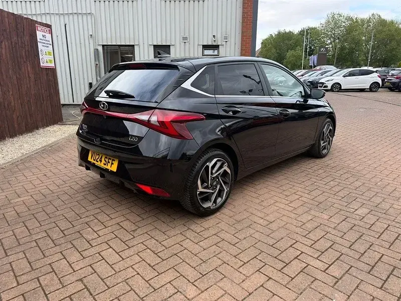 Używany Hyundai i20 Premium 2024 Czarny Hatchback