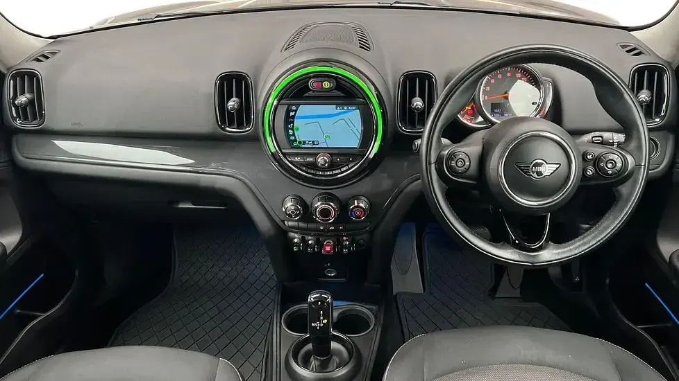 Used Mini Cooper D Countryman 148 HP (108 kW) 2018 Silver SUV